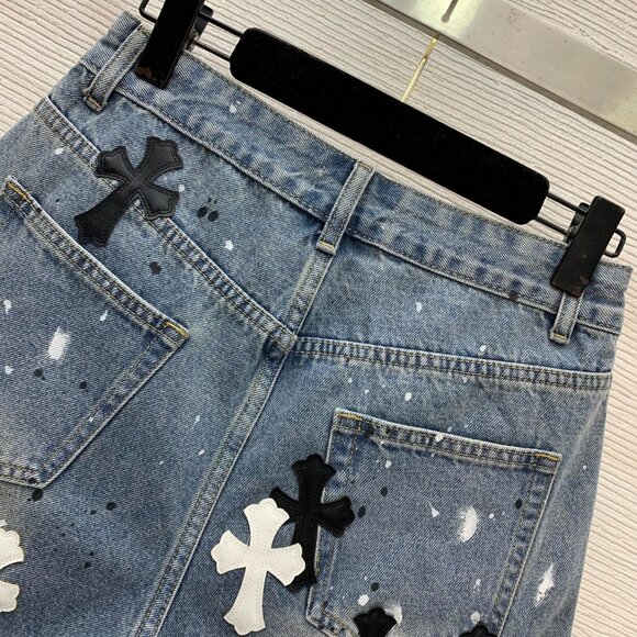 ๐๐ก๐ซ๐จ๐ฆ๐ ๐ก๐๐๐ซ๐ญ Denim Shorts - Picture 6 of 8